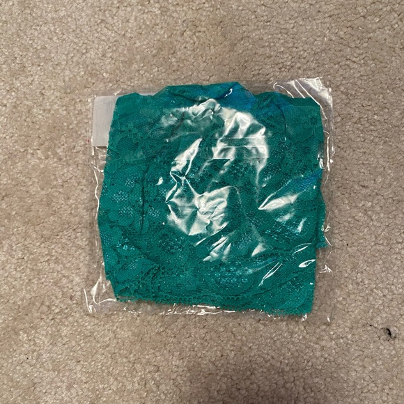 Bundle of 8 Lace Panties - Picture 9 of 9